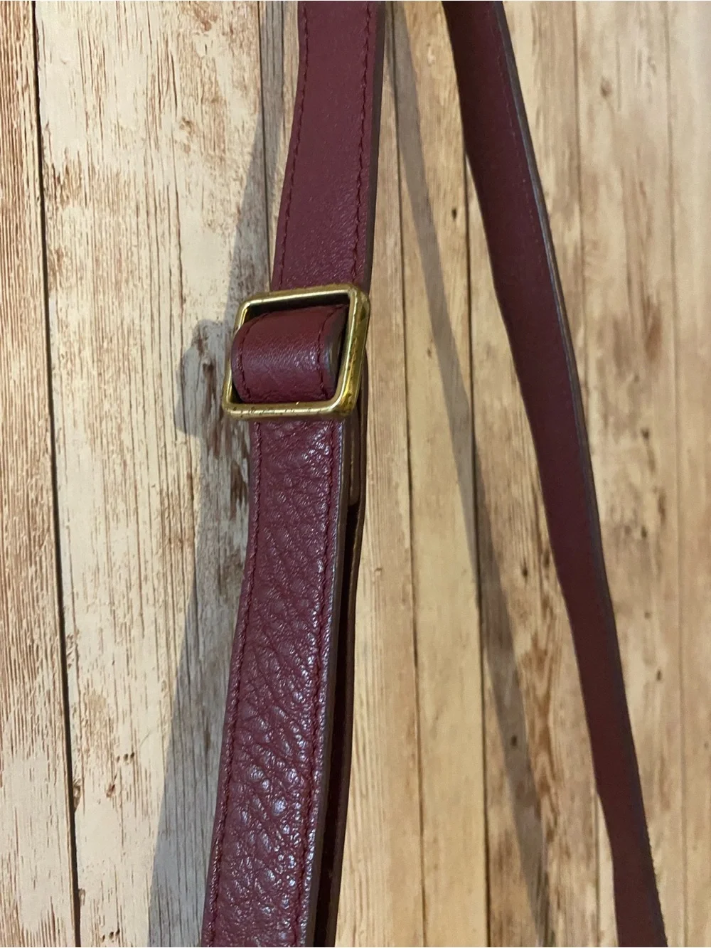 Fossil Preston Women's Leather Crossbody Bag in Deep Burgundy Expandable zip